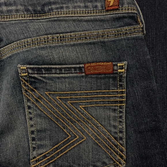 ❇️7 For All Mankind Low Flare Jeans❇️ - Picture 5 of 5